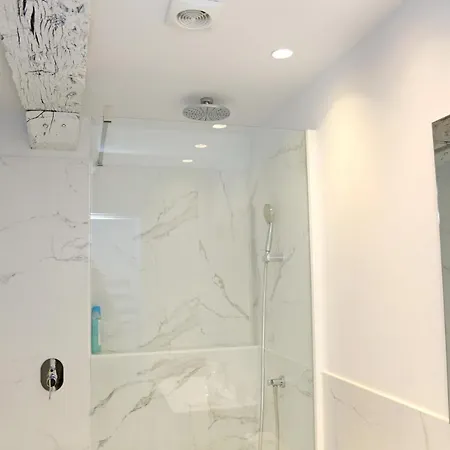 Апартаменты Piso Reformado Frente A La Catedral *