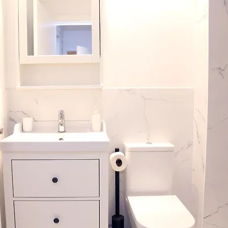 Piso Reformado Frente A La Catedral *