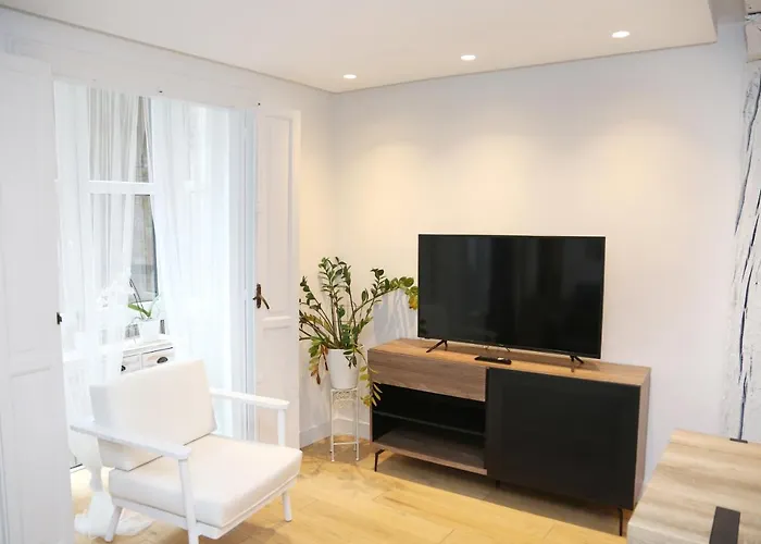 Piso Reformado Frente A La Catedral Apartament