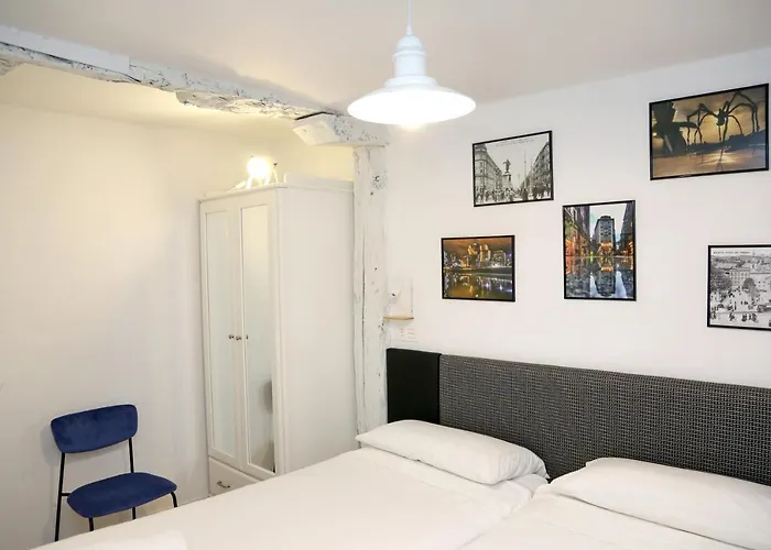 Apartament Piso Reformado Frente A La Catedral