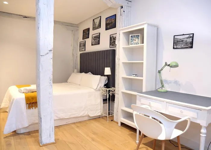 Piso Reformado Frente A La Catedral Bilbao