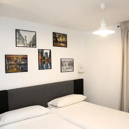 Apartamento Piso Reformado Frente A La Catedral *