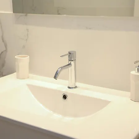 Apartamento Piso Reformado Frente A La Catedral